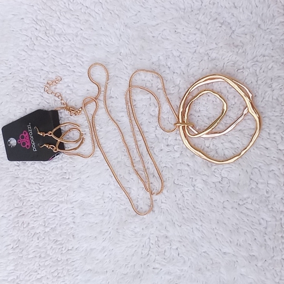 Revamped Relic Gold Necklace with free earrings - Picture 1 of 1